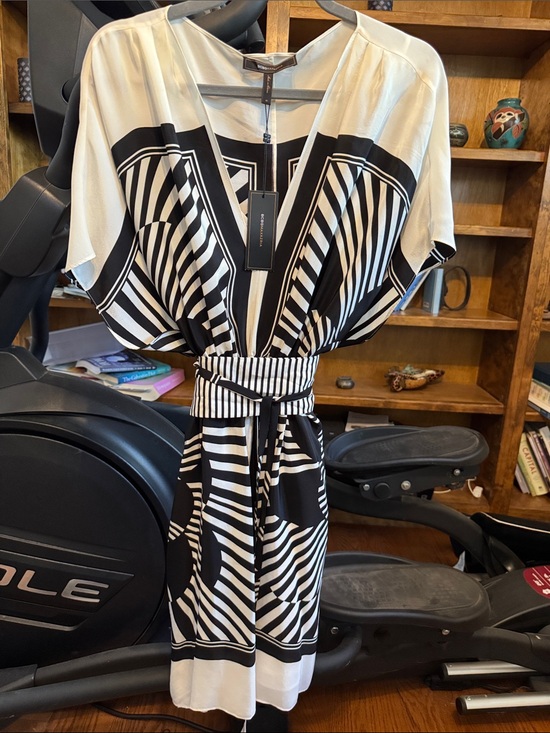BCBGMaxAzria Dresses & Skirts - BCBG Black & White Graphic Stripe Wrap Dress Sz M